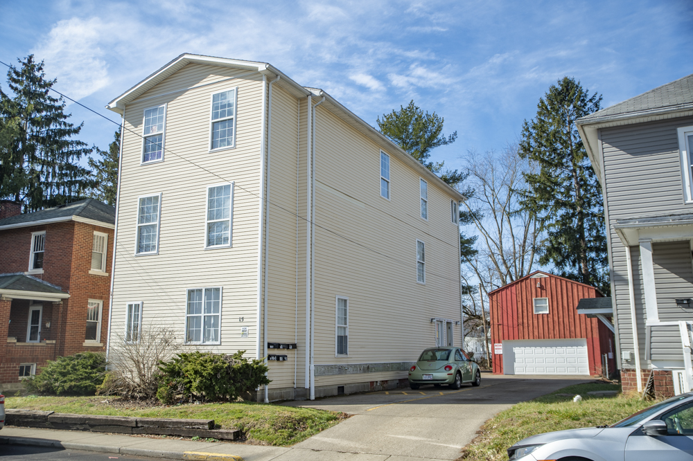 15 Elliott St C